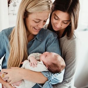 Meet your Posher, Twomoms